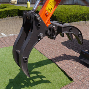 Photo of a fully extended rhinoceros micro digger grab